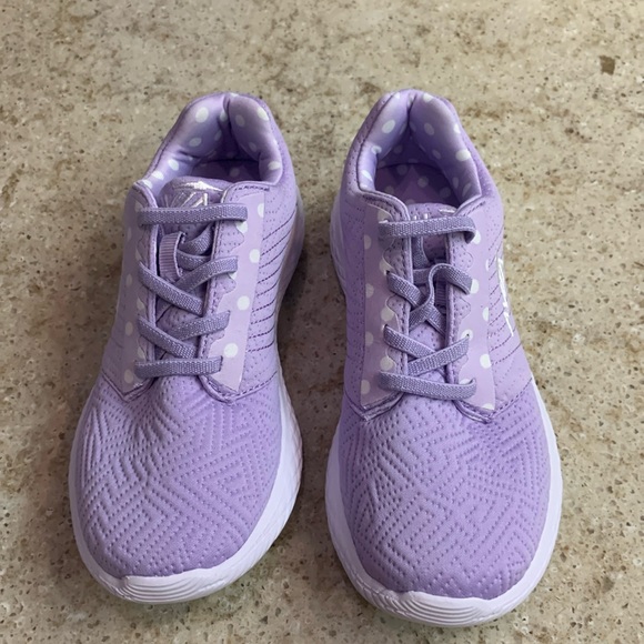 NWOT Avia Avi-Kismet Sneakers in Pastel Lilac & White Size 1 - Picture 1 of 5